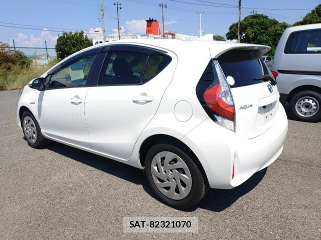 Toyota AQUA 2019-08 8690585-5