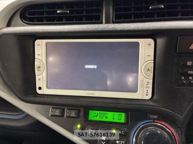 Toyota AQUA 2014-05 8690717-14