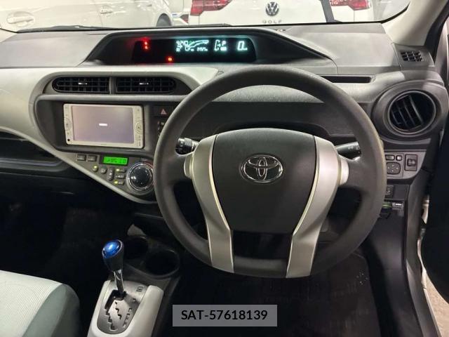 Toyota AQUA 2014-05 8690717-5
