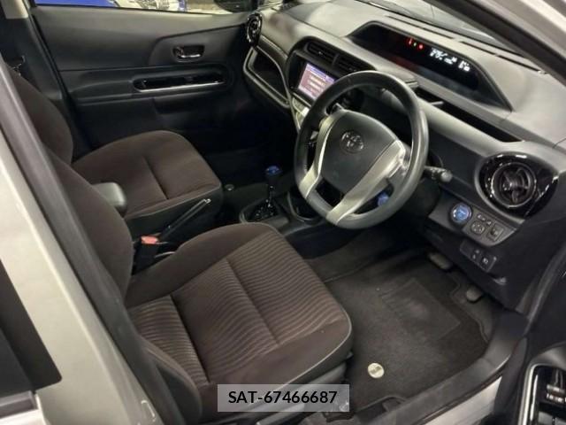 Toyota AQUA 2016-01 8690757-5
