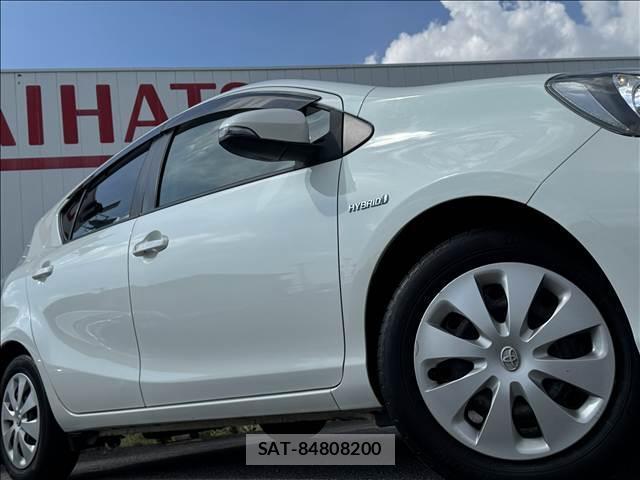 Toyota AQUA 2014-10 8690988-10