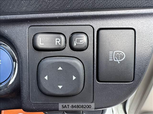 Toyota AQUA 2014-10 8690988-5
