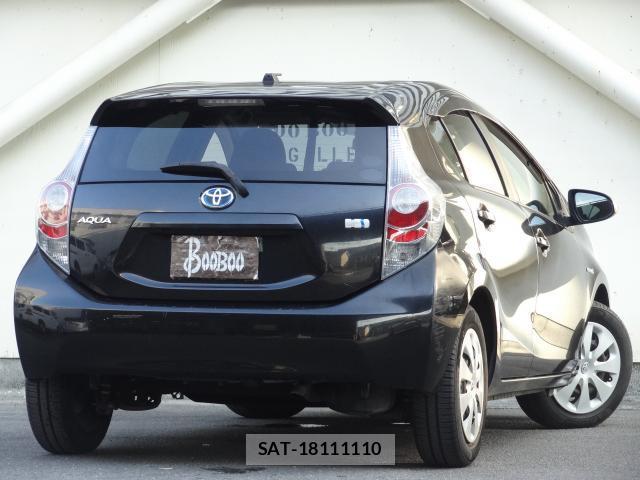 Toyota AQUA 2013-08 8691148-1