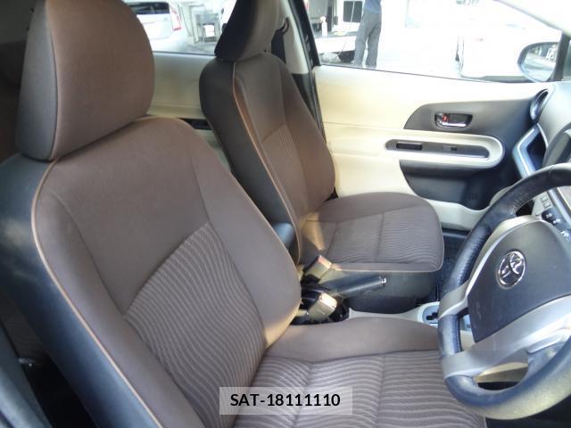 Toyota AQUA 2013-08 8691148-12
