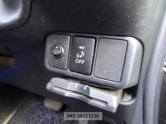 Toyota AQUA 2013-08 8691148-6