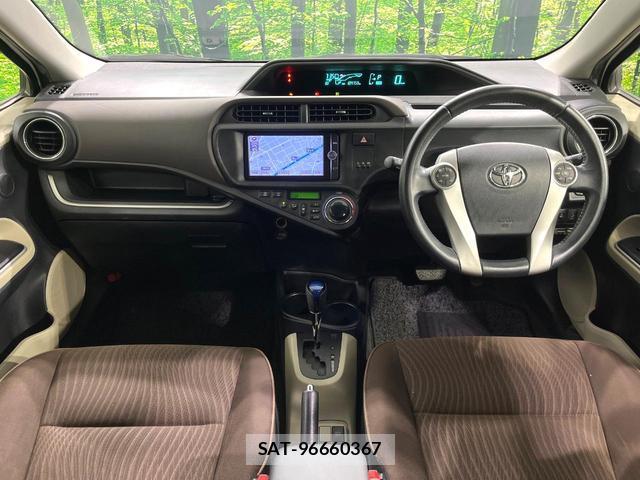 Toyota AQUA 2013-06 8691169-1