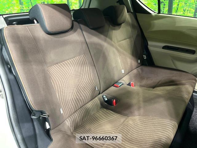 Toyota AQUA 2013-06 8691169-11