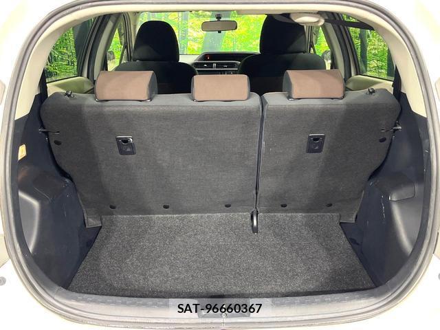 Toyota AQUA 2013-06 8691169-12