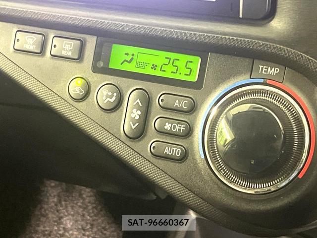 Toyota AQUA 2013-06 8691169-5