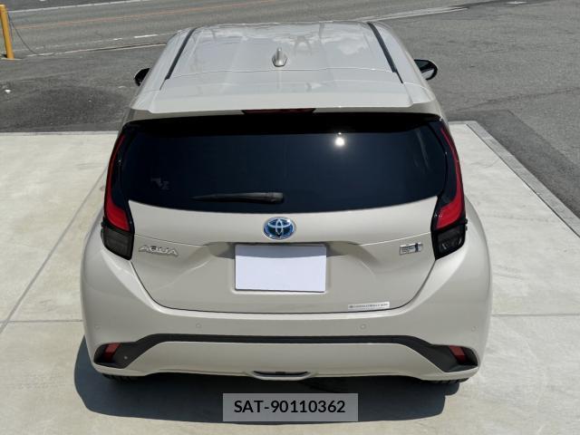 Toyota AQUA 2021-12 8691171-13