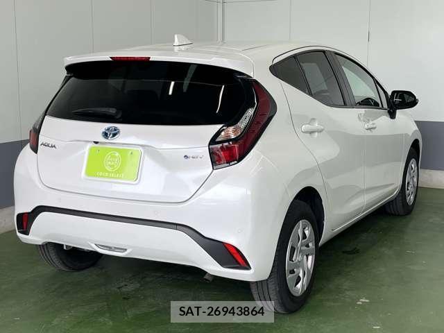 Toyota AQUA 2024-05 8691273-9