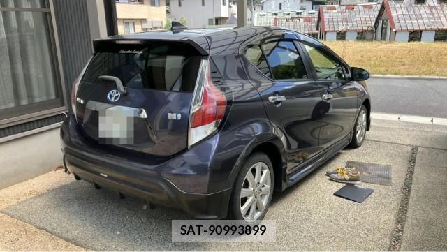 Toyota AQUA 2014-12 8691303-12