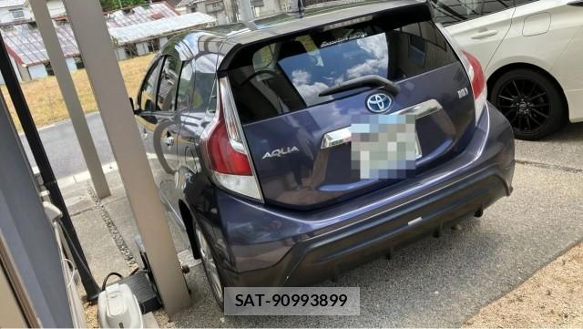 Toyota AQUA 2014-12 8691303-13