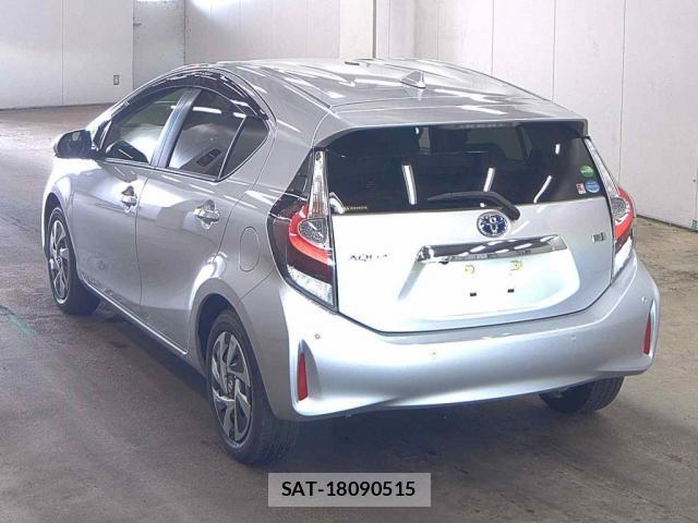 Toyota AQUA 2021-03 8691384-1