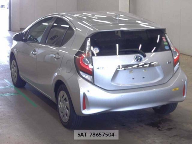 Toyota AQUA 2018-07 8691385-1