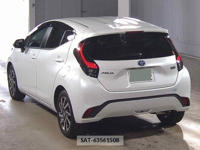 Toyota AQUA 2024-01 8691534-1
