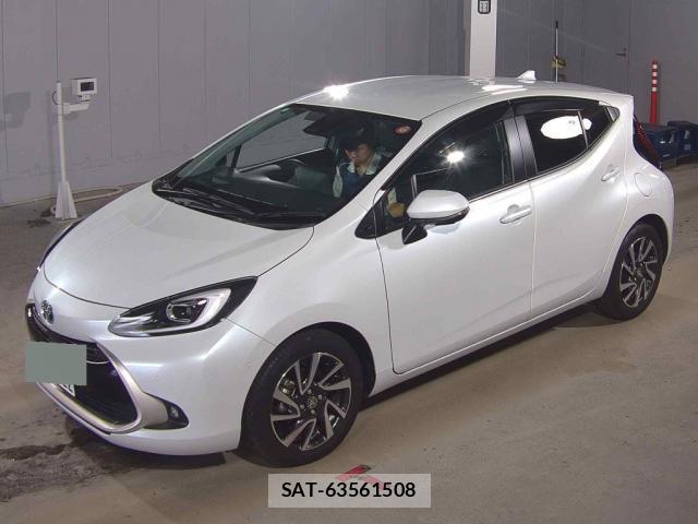 Toyota AQUA 2024-01 8691534-4