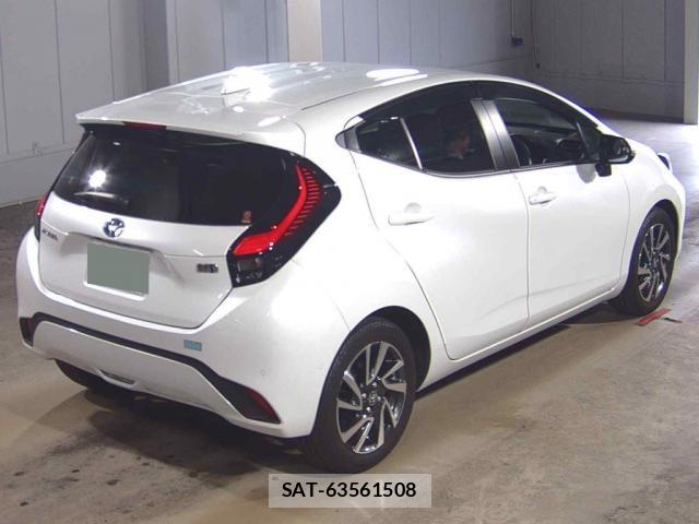 Toyota AQUA 2024-01 8691534-5