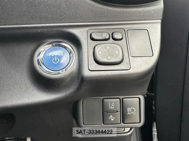 Toyota AQUA 2019-08 8691609-7