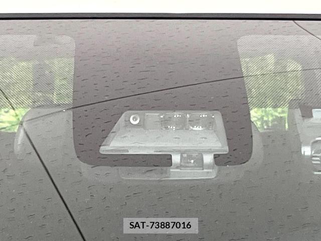 Toyota AQUA 2018-04 8691685-4