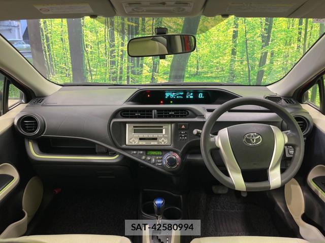 Toyota AQUA 2013-07 8691698-1