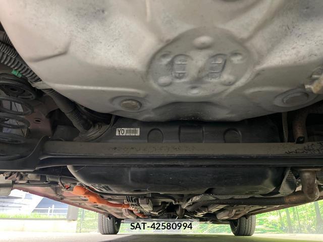 Toyota AQUA 2013-07 8691698-15