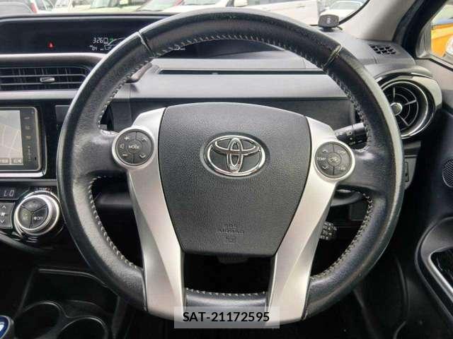 Toyota AQUA 2015-03 8691705-10