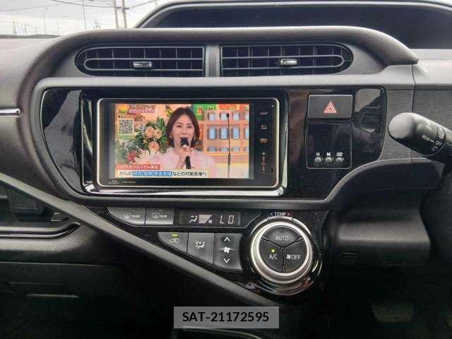 Toyota AQUA 2015-03 8691705-16