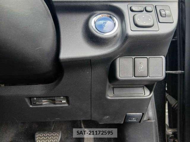 Toyota AQUA 2015-03 8691705-18
