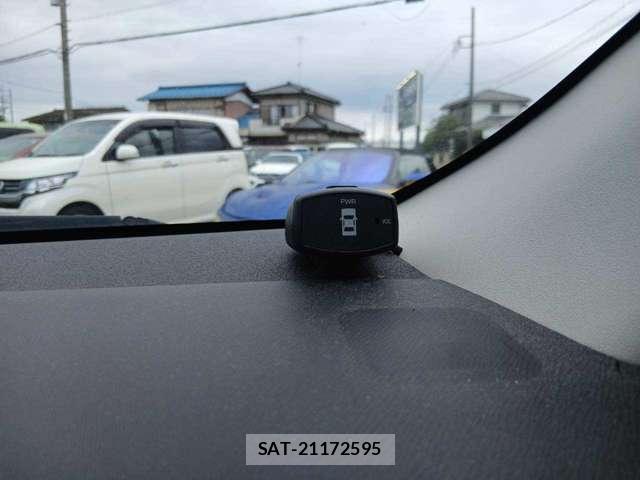 Toyota AQUA 2015-03 8691705-19
