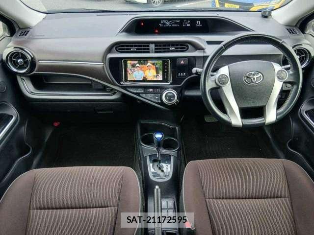 Toyota AQUA 2015-03 8691705-4