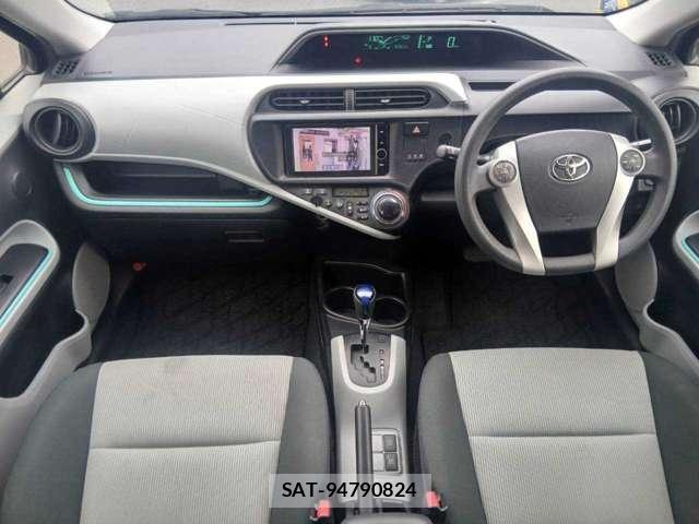Toyota AQUA 2013-03 8691706-3