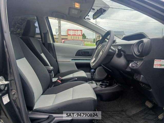 Toyota AQUA 2013-03 8691706-4