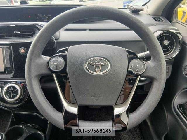 Toyota AQUA 2019-06 8691709-10