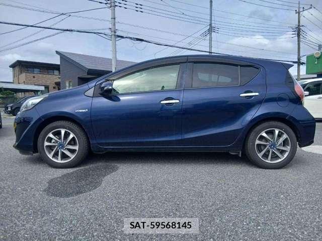 Toyota AQUA 2019-06 8691709-3
