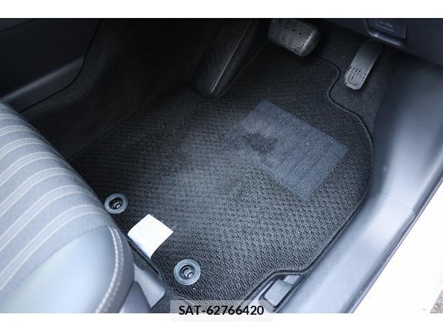 Toyota AQUA 2025-02 8691732-15