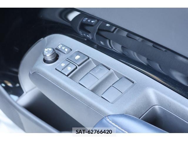 Toyota AQUA 2025-02 8691732-9
