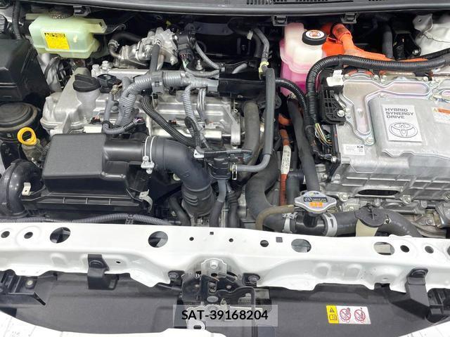 Toyota AQUA 2018-04 8691816-17