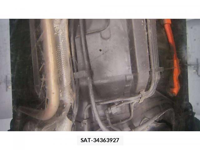 Toyota AQUA 2017-10 8691868-12