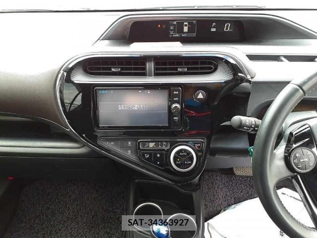 Toyota AQUA 2017-10 8691868-4