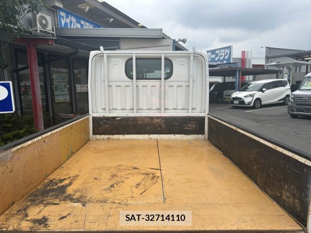 Nissan ATLAS 2015-05 8691032-6