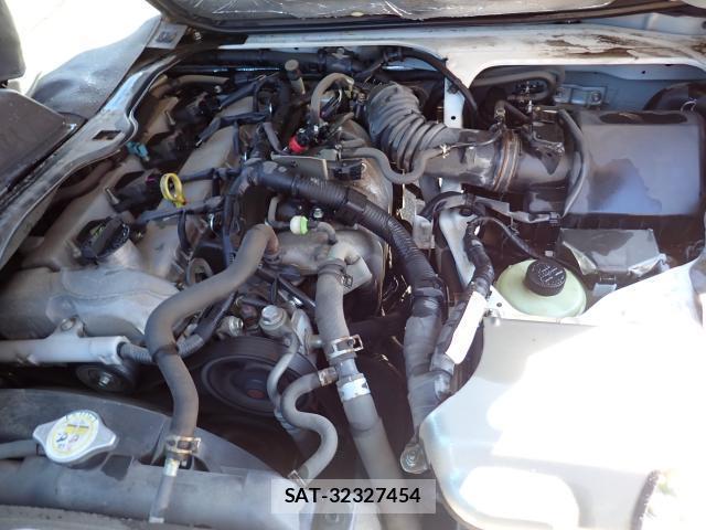 Mazda BONGO VAN 2012-01 8690490-7