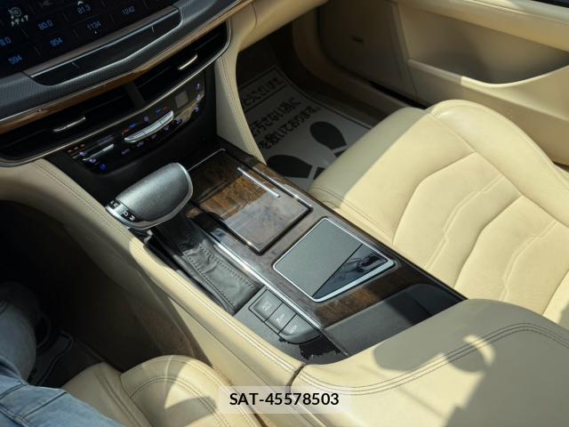 Cadillac CT6 2018-05 8691958-9