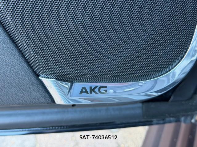 Cadillac ESCALADE 2023-12 8690462-18