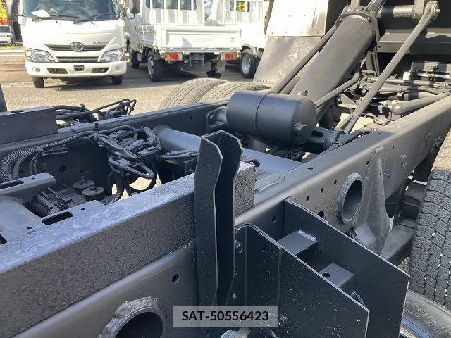 MITSUBISHI FUSO CANTER 2015-04 8691288-10