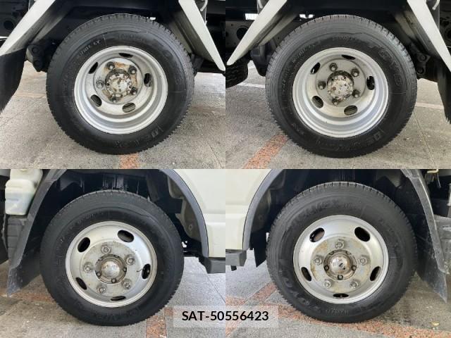 MITSUBISHI FUSO CANTER 2015-04 8691288-18