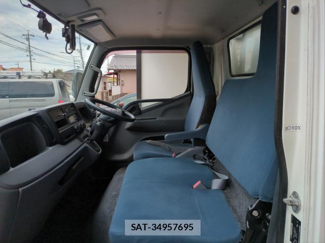 MITSUBISHI FUSO CANTER 2016-06 8691567-5