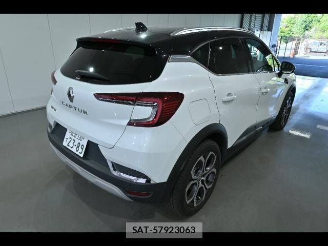 Renault CAPTUR 2022-06 8691541-1