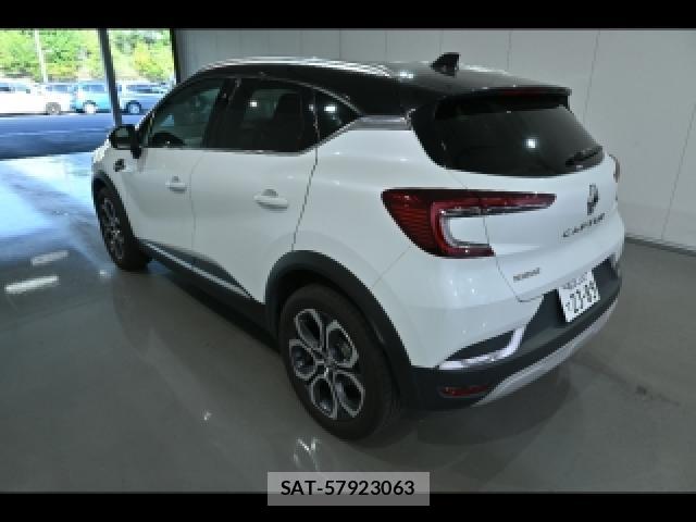 Renault CAPTUR 2022-06 8691541-4