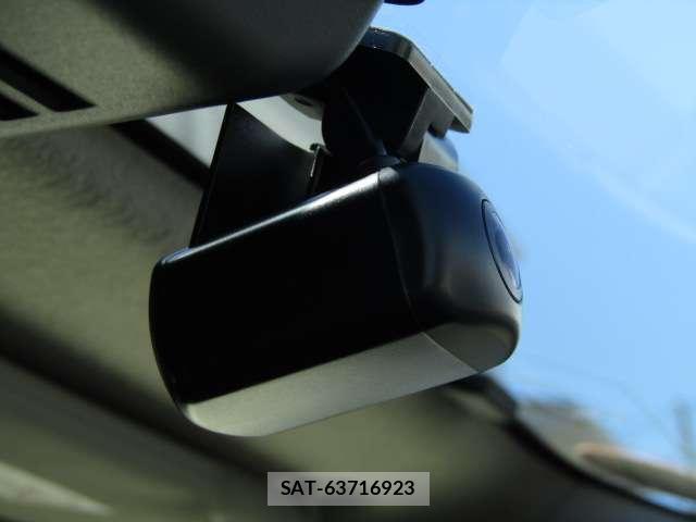 Nissan Caravan 2022-11 8691997-6